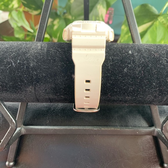 Disney Christmas 2025 Lil Rin Rin Plush Badge Red New